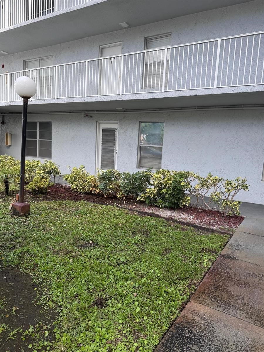 Real estate property located at 1402 80th Ave #107, Broward, Continental Village Condo, Margate, FL