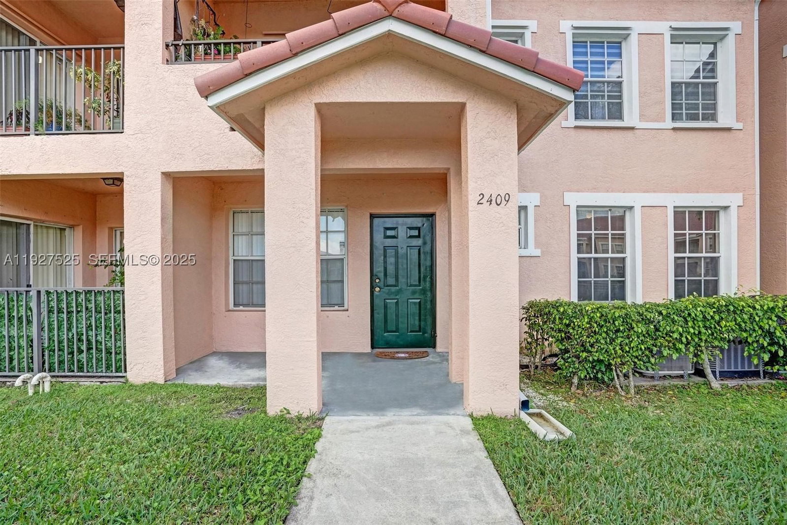 Real estate property located at 2409 Belmont Ln #2409, Broward, Belmont At North Lauderda, North Lauderdale, FL