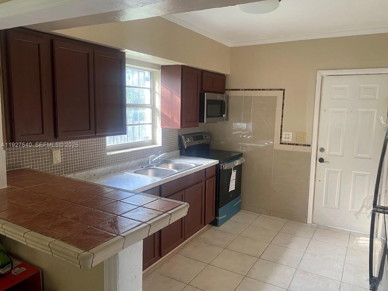 Real estate property located at 1105 112th St, Miami-dade, Biscayne Blvd Park, Miami, FL