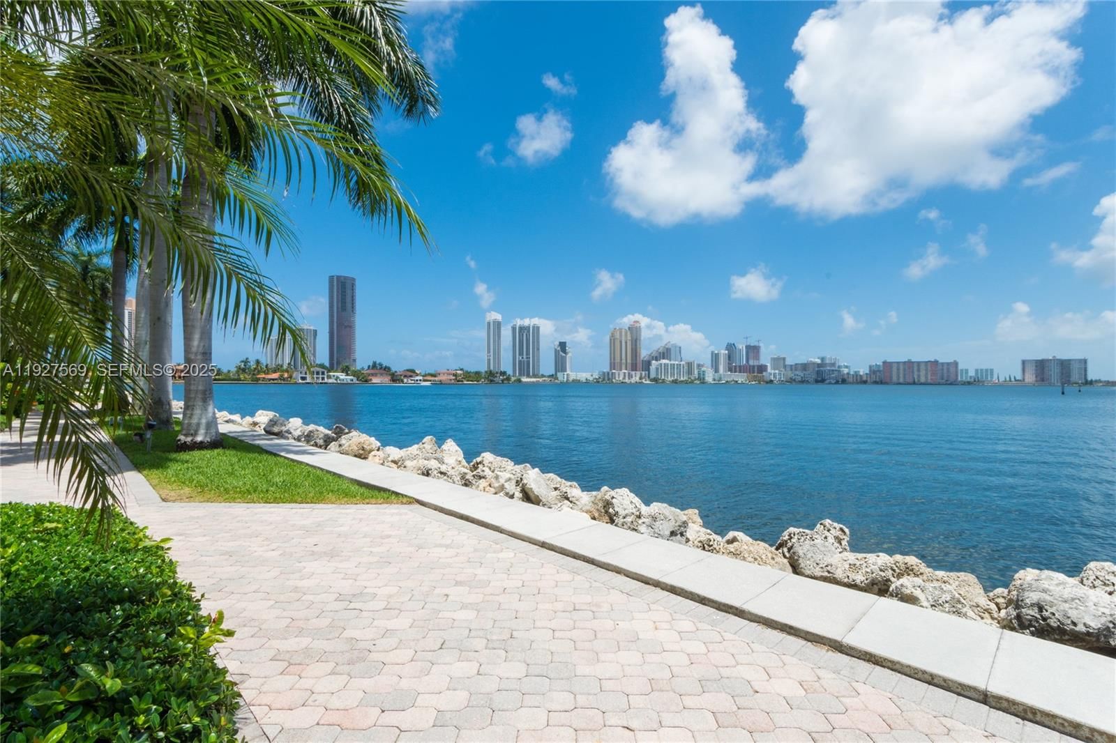 Real estate property located at 3600 Mystic Pointe Dr #311, Miami-dade, Mystic Pointe, Aventura, FL