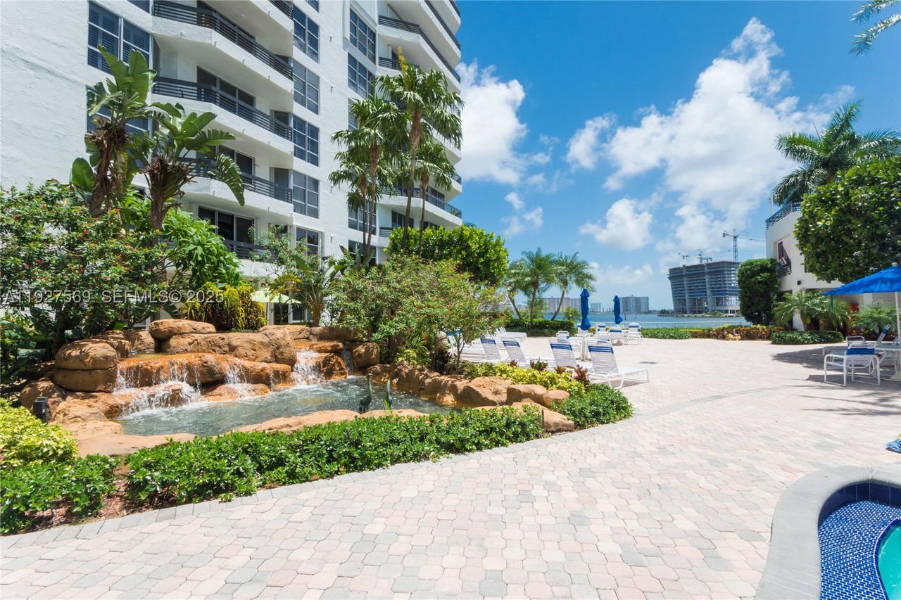 Real estate property located at 3600 Mystic Pointe Dr #311, Miami-dade, Mystic Pointe, Aventura, FL