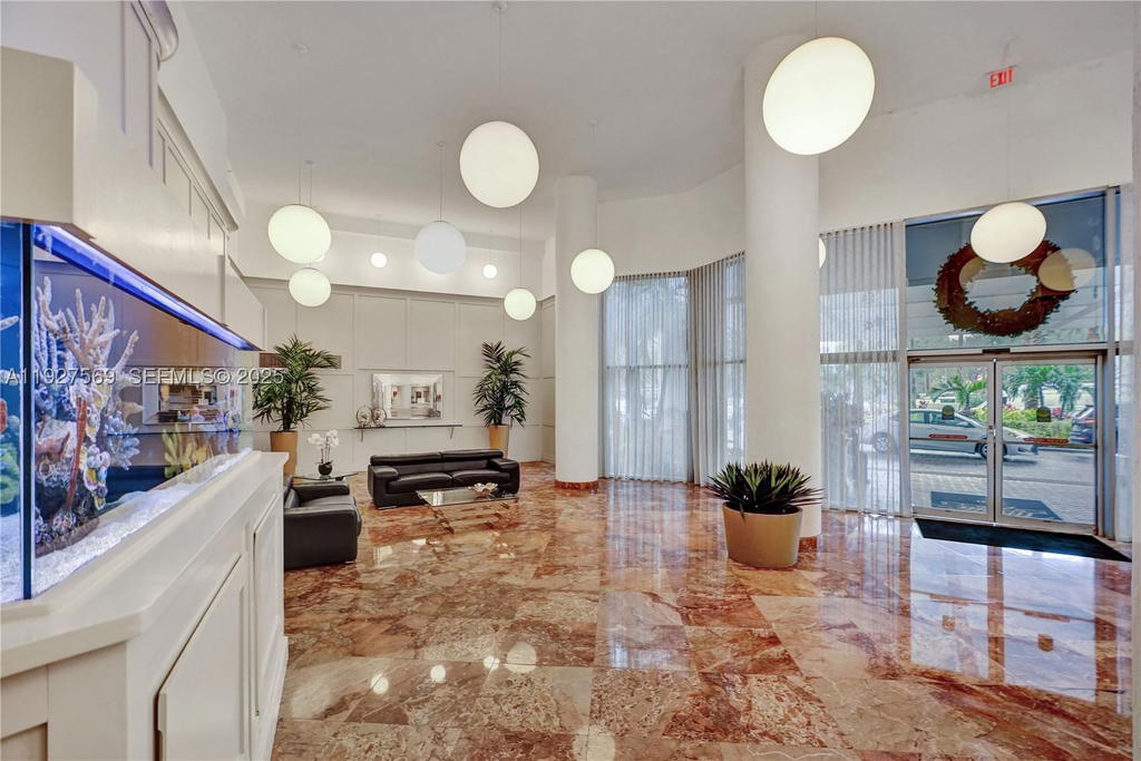 Real estate property located at 3600 Mystic Pointe Dr #311, Miami-dade, Mystic Pointe, Aventura, FL