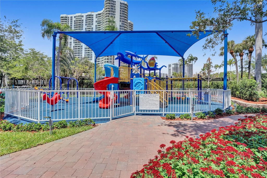 Real estate property located at 3600 Mystic Pointe Dr #311, Miami-dade, Mystic Pointe, Aventura, FL