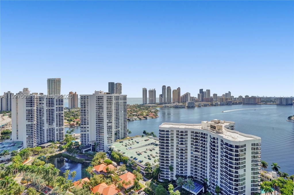 Real estate property located at 3600 Mystic Pointe Dr #311, Miami-dade, Mystic Pointe, Aventura, FL