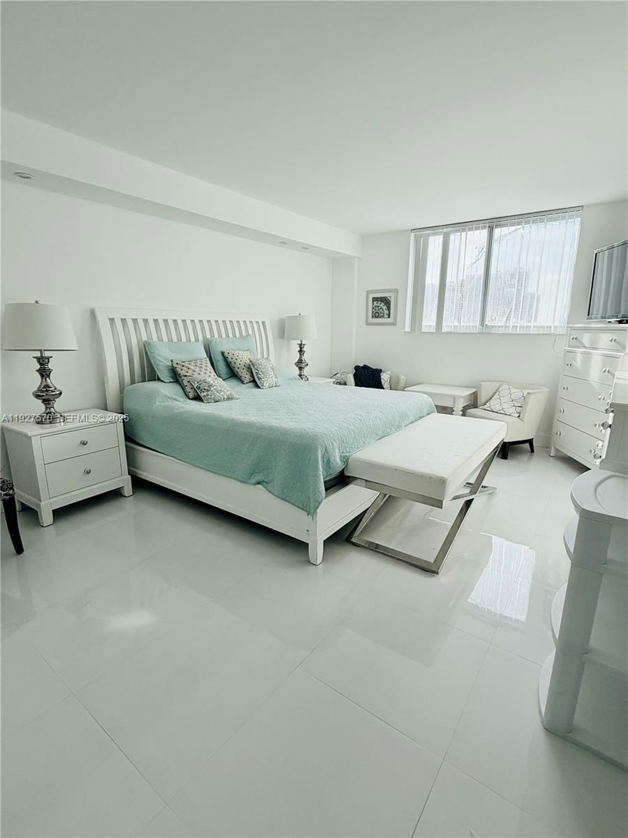 Real estate property located at 19370 Collins Ave #902, Miami-dade, Ocean Reserve Condo, Sunny Isles Beach, FL