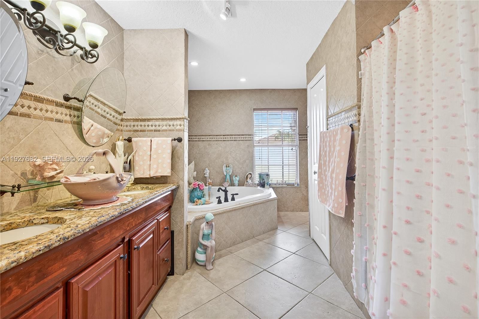 Real estate property located at 652 Prado Ave, St Lucie, Port St Lucie Section 28, Port St Lucie, FL