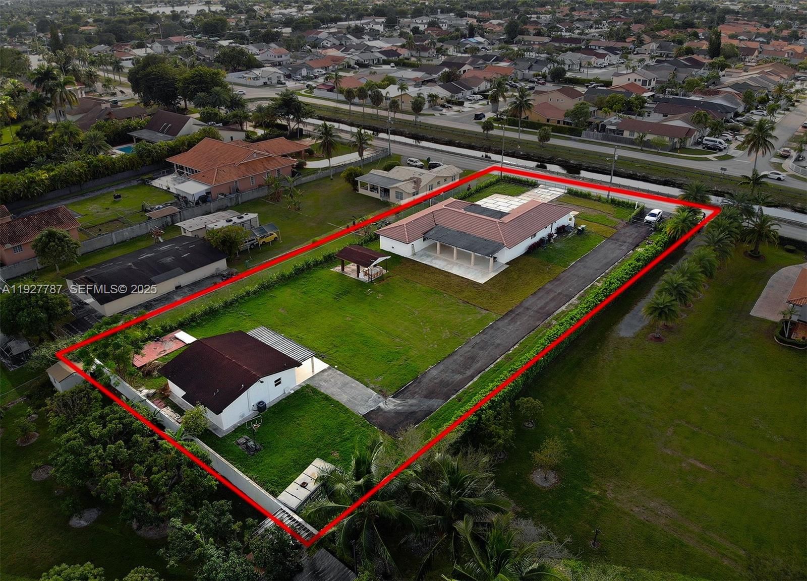 Real estate property located at 3801 132nd Ave, Miami-dade, J G Heads Farms Unit A, Miami, FL