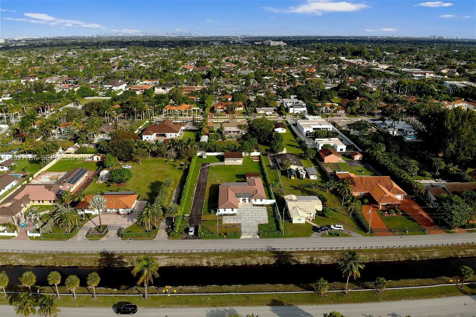 Real estate property located at 3801 132nd Ave, Miami-dade, J G Heads Farms Unit A, Miami, FL