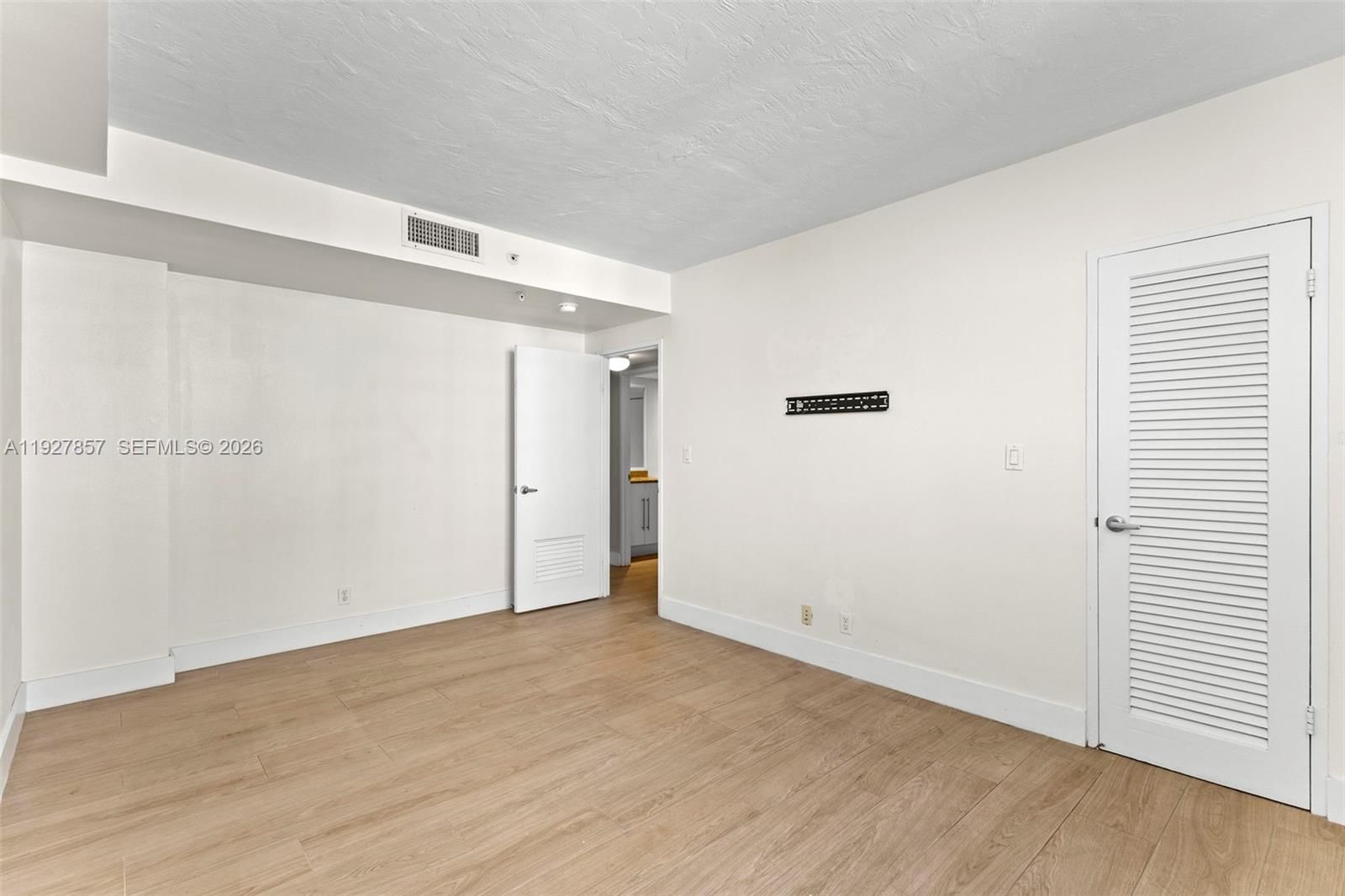 Real estate property located at 3001 Ocean Dr #1145, Broward, Residences On Hollywood B, Hollywood, FL