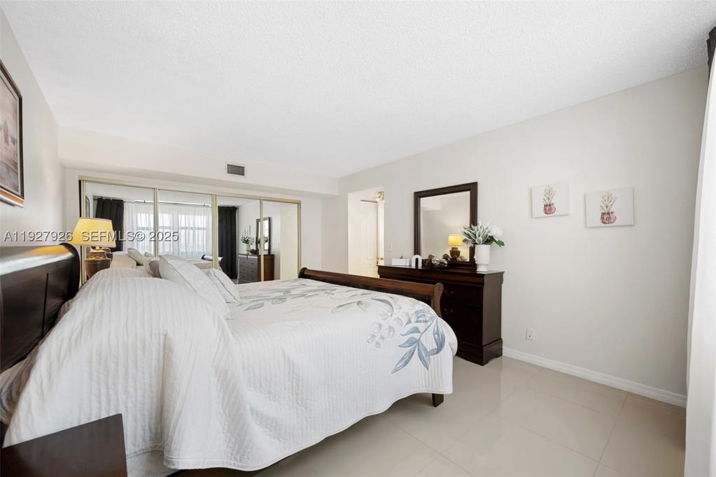 Real estate property located at 2401 Ocean Dr #1007, Broward, Britannia At Quadomain Co, Hollywood, FL
