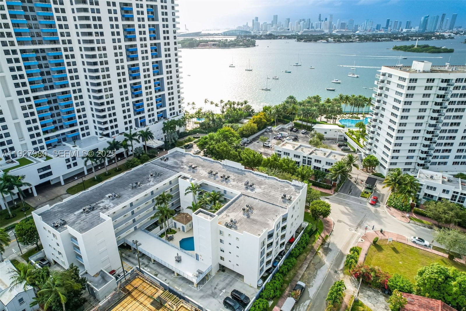 Real estate property located at 1401 Bay Rd #405, Miami-dade, The Sails Condo, Miami Beach, FL