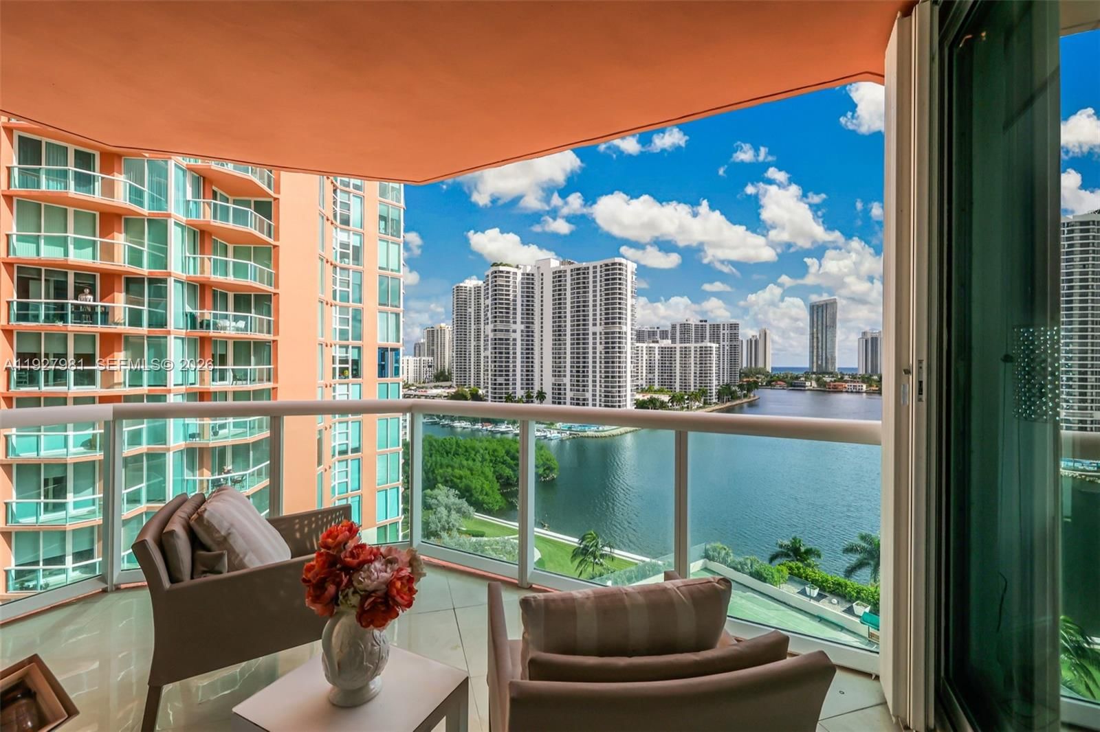 Real estate property located at 3370 Hidden Bay Dr #1207, Miami-dade, 100 Hidden Bay Condo, Aventura, FL
