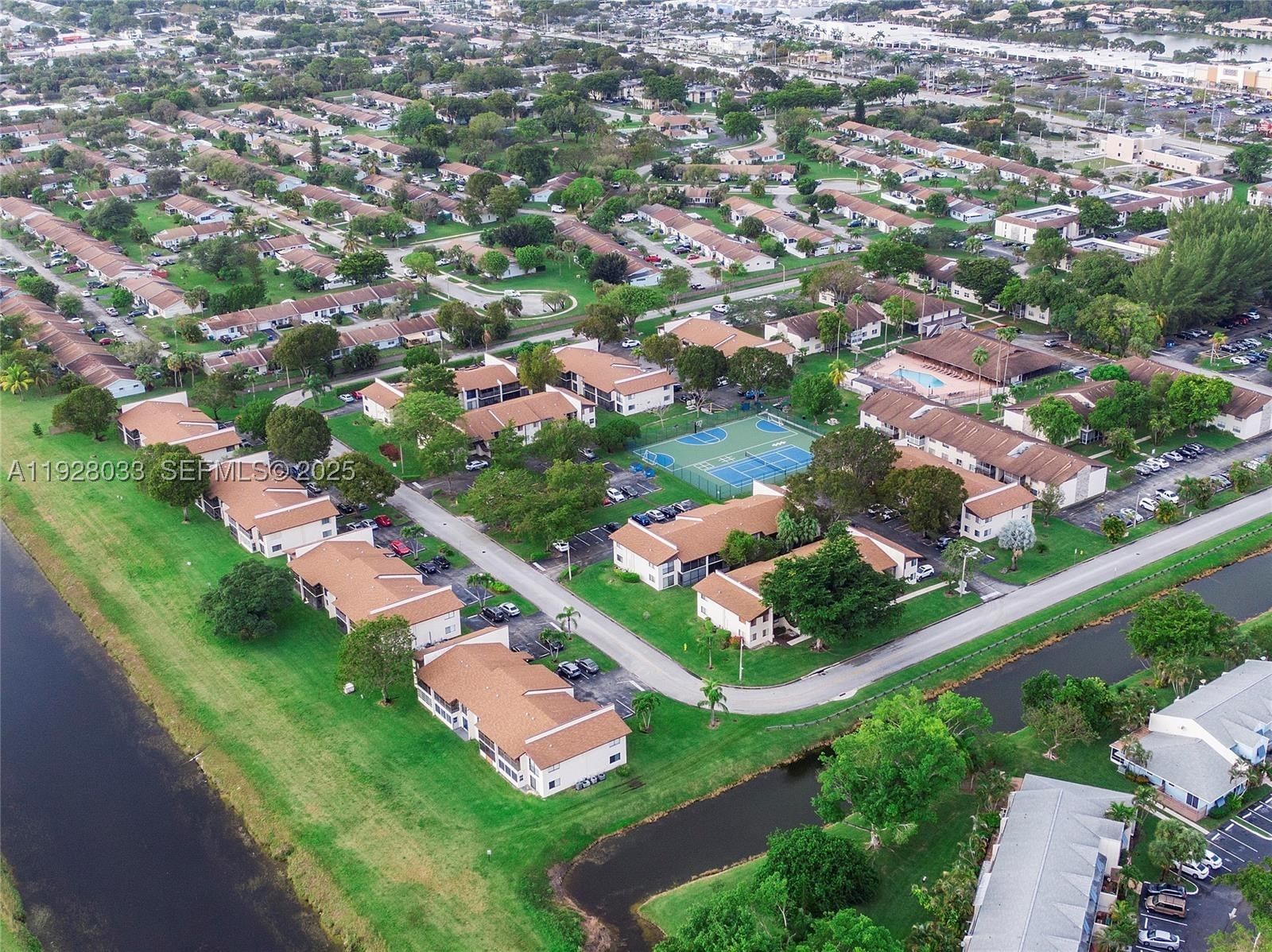 Real estate property located at 370 Laurel Dr #3 E, Broward, The Laurels At Margate, Margate, FL