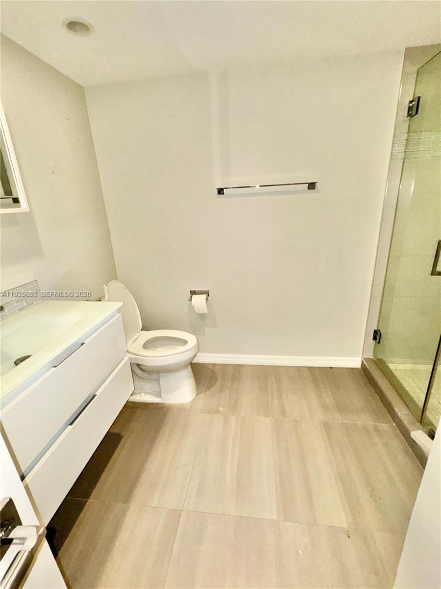 Real estate property located at 600 36th St #720, Miami-dade, Charter Club Condo, Miami, FL