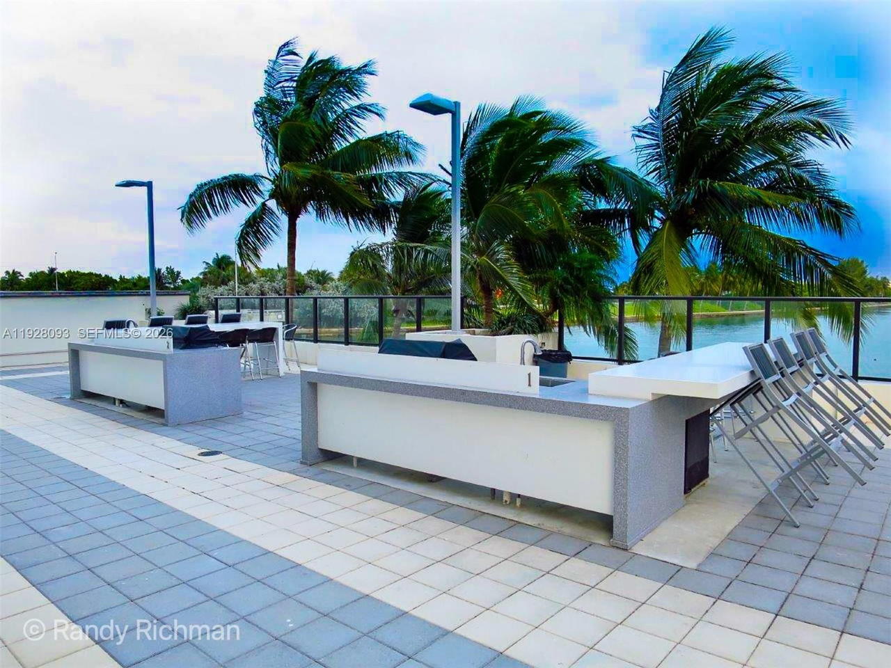 Real estate property located at 600 36th St #720, Miami-dade, Charter Club Condo, Miami, FL