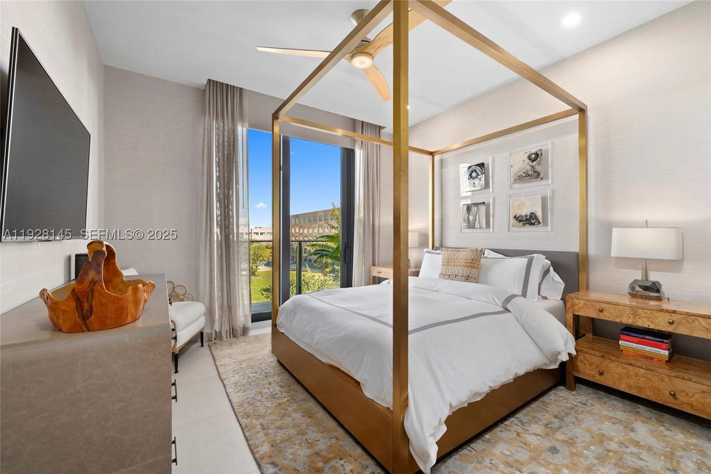 Real estate property located at 3581 Glencoe St #403, Miami-dade, The Fairchild Coconut Grov, Miami, FL