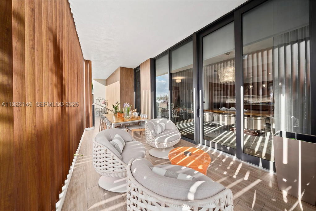 Real estate property located at 3581 Glencoe St #403, Miami-dade, The Fairchild Coconut Grov, Miami, FL