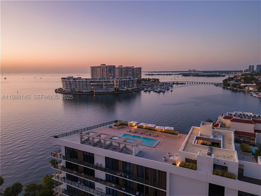 Real estate property located at 3581 Glencoe St #403, Miami-dade, The Fairchild Coconut Grov, Miami, FL
