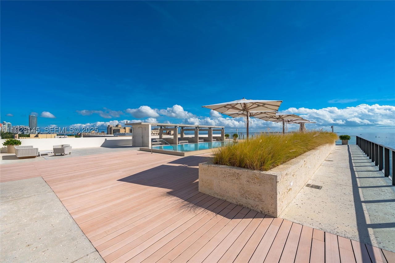Real estate property located at 3581 Glencoe St #403, Miami-dade, The Fairchild Coconut Grov, Miami, FL