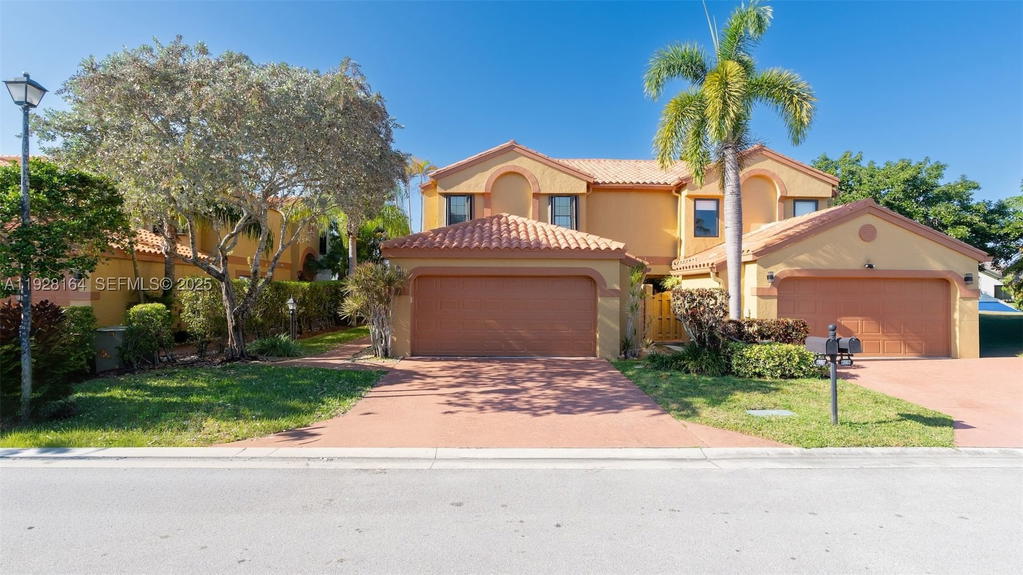 Real estate property located at 19907 Villa Lante Pl, Palm Beach, Boca Fontana Tr E, Boca Raton, FL