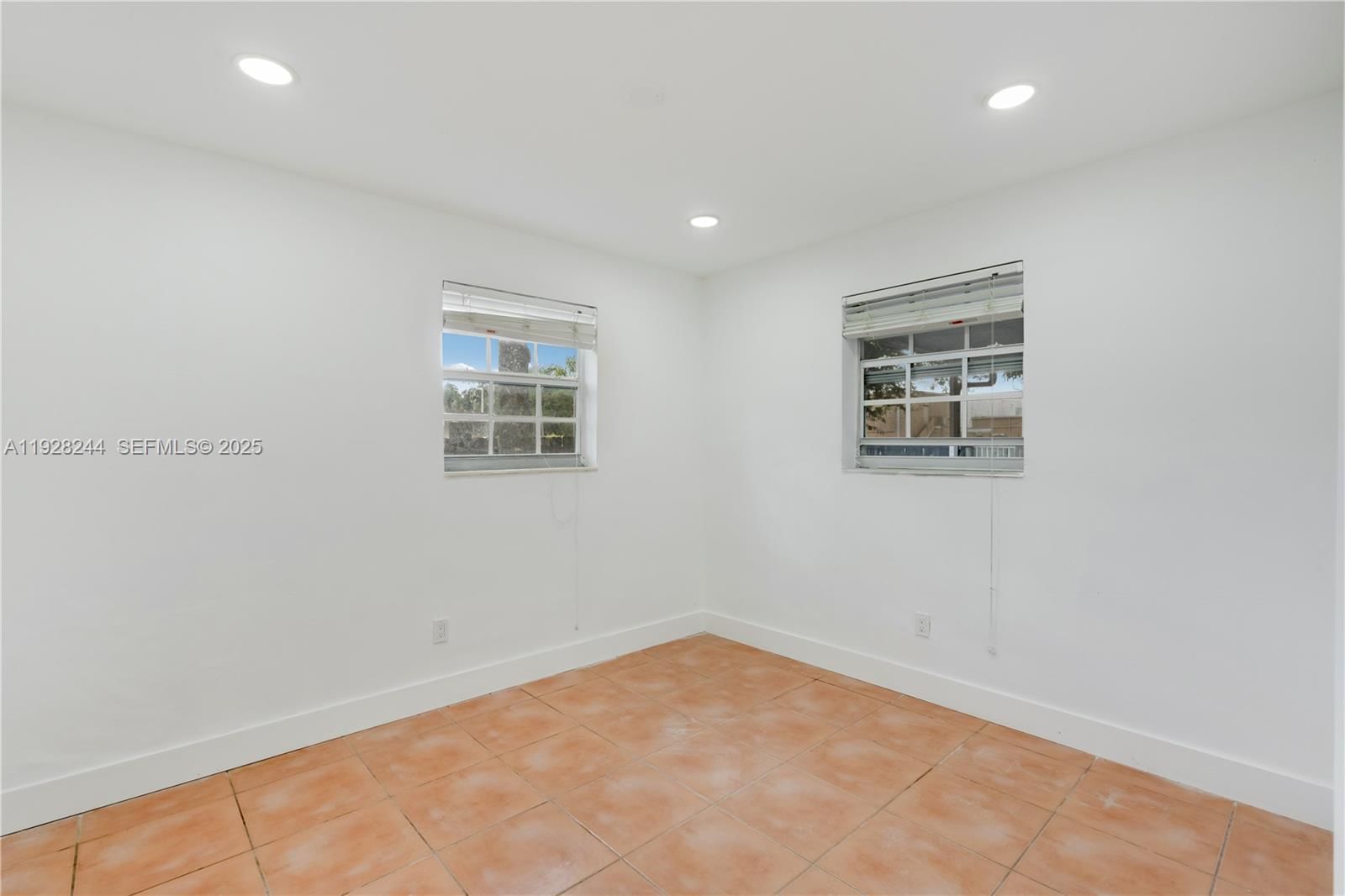 Real estate property located at 17144 24th Pl, Miami-dade, Myrtle Grove 2nd Addn, Miami Gardens, FL