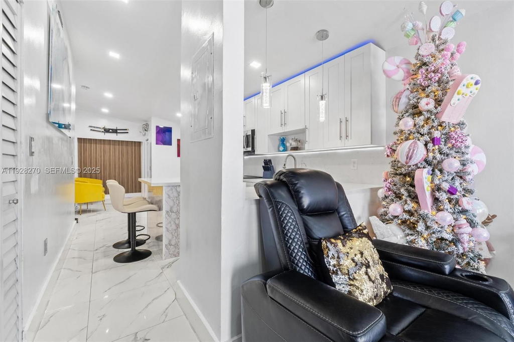 Real estate property located at 8822 112th Ter, Miami-dade, London Estates 1st Addn, Hialeah Gardens, FL