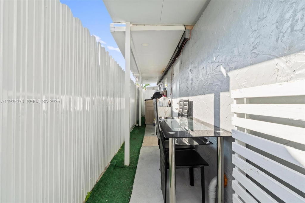 Real estate property located at 8822 112th Ter, Miami-dade, London Estates 1st Addn, Hialeah Gardens, FL
