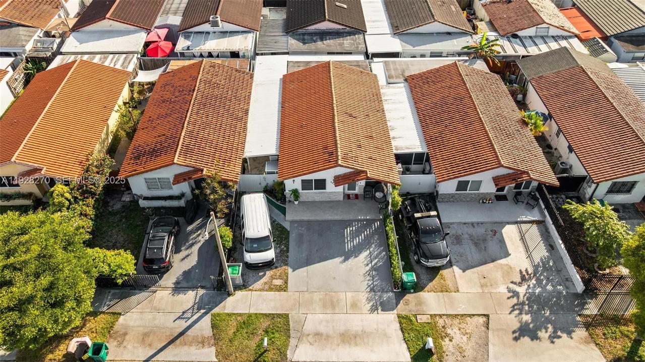 Real estate property located at 8822 112th Ter, Miami-dade, London Estates 1st Addn, Hialeah Gardens, FL