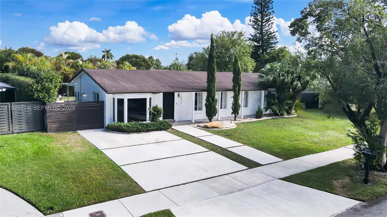 Real estate property located at 10511 122nd Ct, Miami-dade, Devon Aire Estates Sec 1, Miami, FL