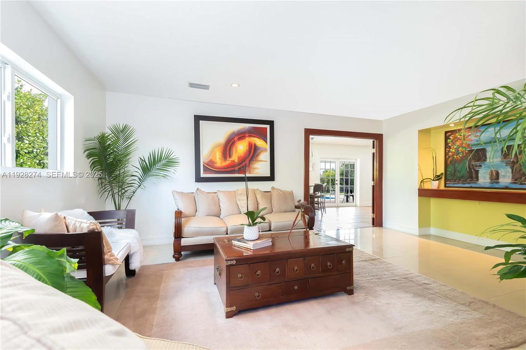 Real estate property located at 10511 122nd Ct, Miami-dade, Devon Aire Estates Sec 1, Miami, FL
