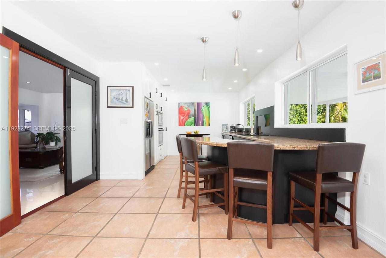 Real estate property located at 10511 122nd Ct, Miami-dade, Devon Aire Estates Sec 1, Miami, FL