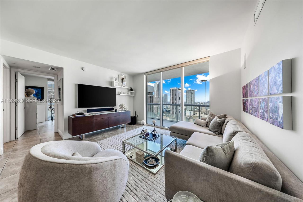 Real estate property located at 50 Biscayne Blvd #3311, Miami-dade, 50 Biscayne Condo, Miami, FL