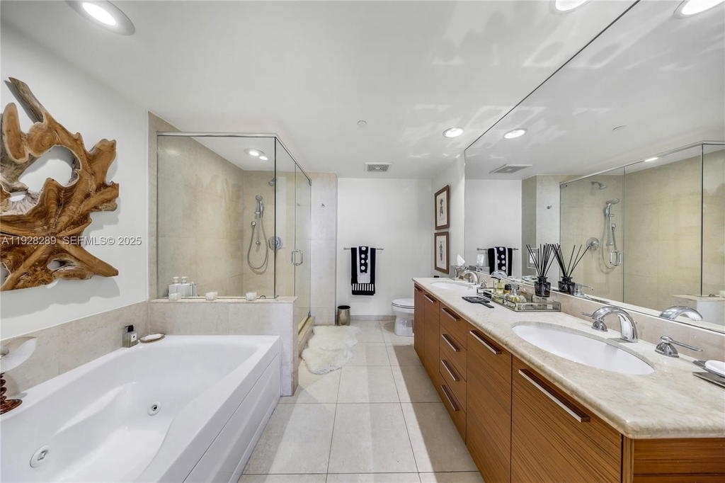 Real estate property located at 50 Biscayne Blvd #3311, Miami-dade, 50 Biscayne Condo, Miami, FL