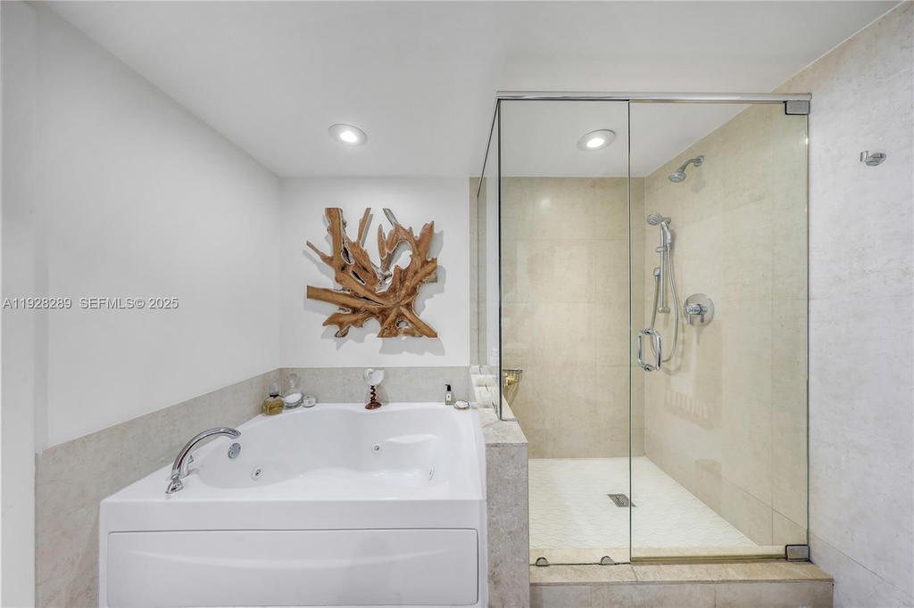 Real estate property located at 50 Biscayne Blvd #3311, Miami-dade, 50 Biscayne Condo, Miami, FL