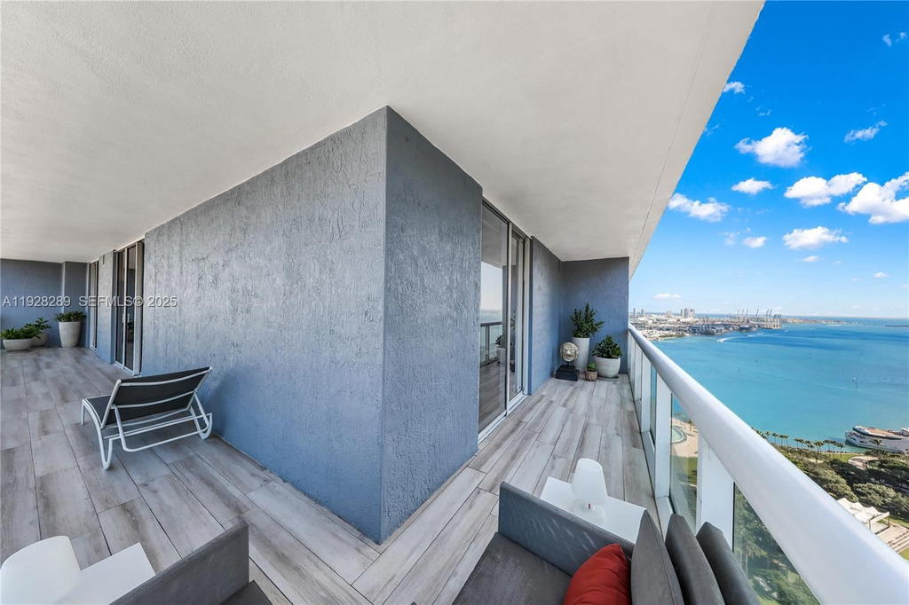 Real estate property located at 50 Biscayne Blvd #3311, Miami-dade, 50 Biscayne Condo, Miami, FL
