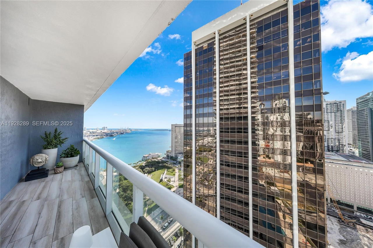 Real estate property located at 50 Biscayne Blvd #3311, Miami-dade, 50 Biscayne Condo, Miami, FL