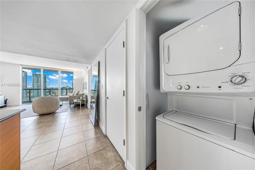 Real estate property located at 50 Biscayne Blvd #3311, Miami-dade, 50 Biscayne Condo, Miami, FL