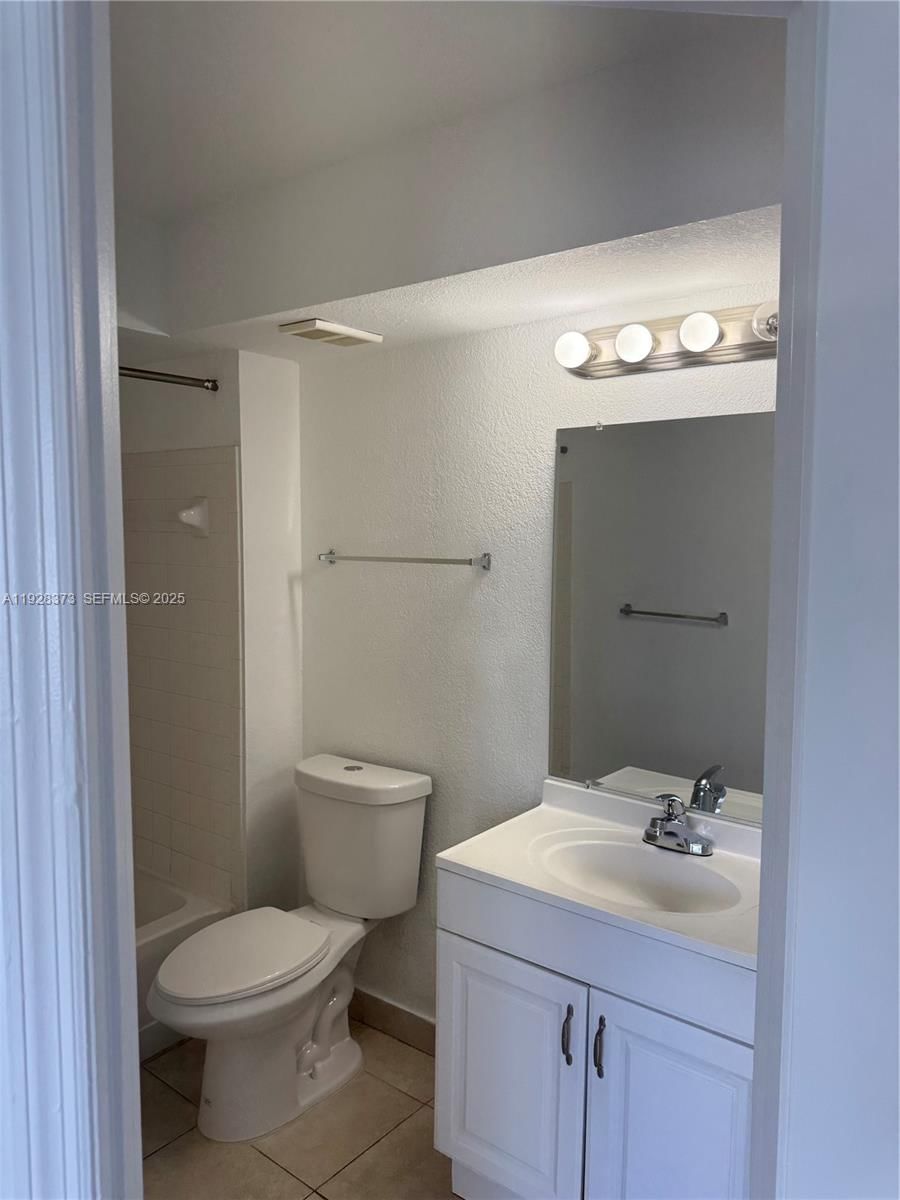 Real estate property located at 12620 Vista Isles Dr #1022, Broward, Isles At Lago Mar Condo, Sunrise, FL