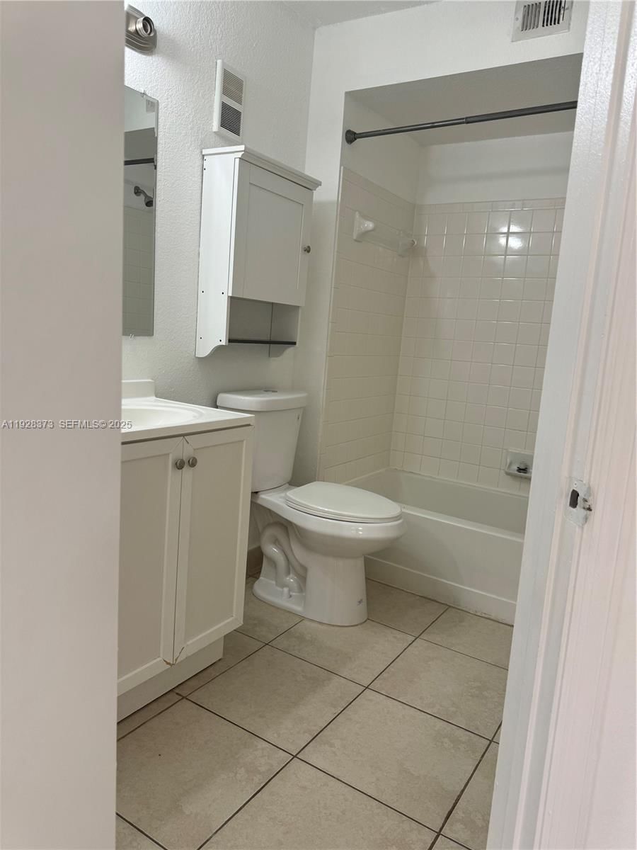 Real estate property located at 12620 Vista Isles Dr #1022, Broward, Isles At Lago Mar Condo, Sunrise, FL