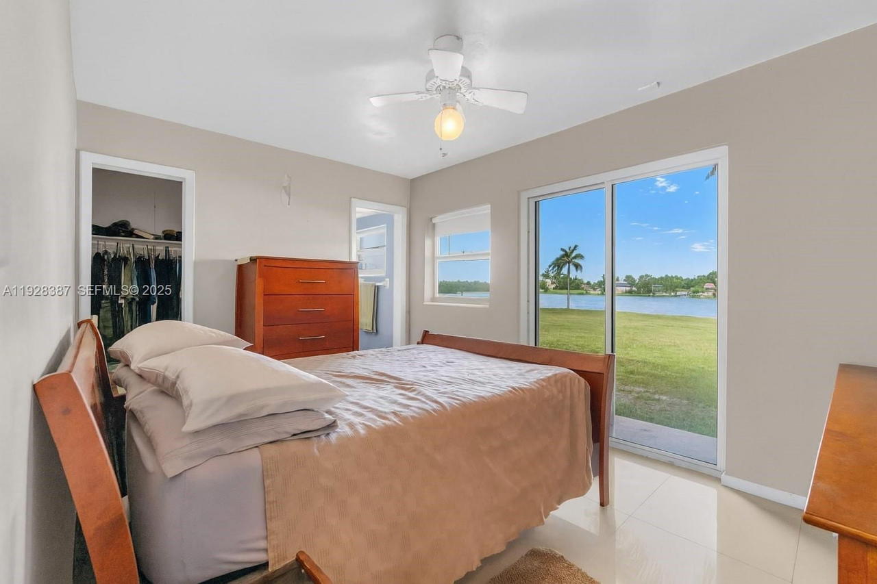 Real estate property located at 3981 201st St, Miami-dade, 3rd Addn To Starlight, Miami Gardens, FL