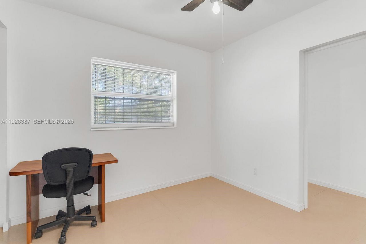Real estate property located at 3981 201st St, Miami-dade, 3rd Addn To Starlight, Miami Gardens, FL
