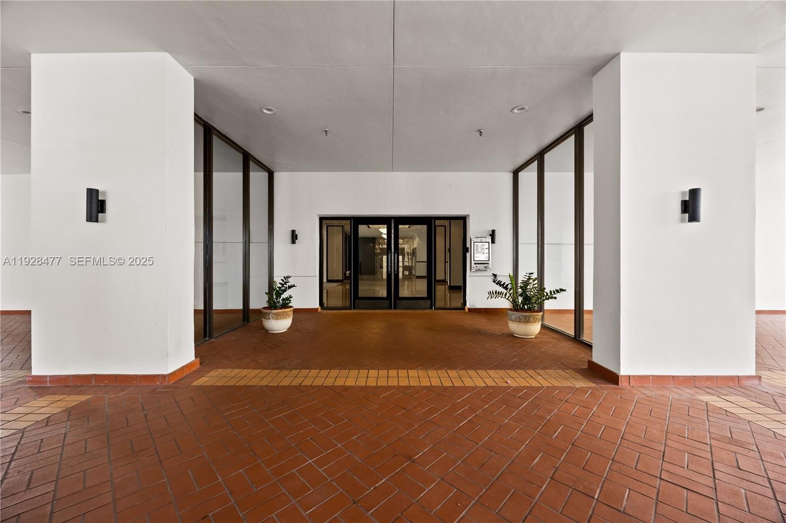 Real estate property located at 1915 Brickell Ave #1001, Miami-dade, Brickell Place Phase Ii C, Miami, FL