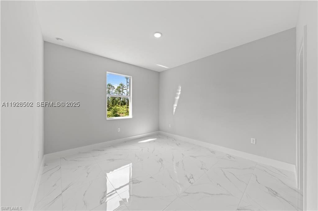 Real estate property located at 1111 DUTCHESS ST E, Lee, Lehigh Acres, Lehigh Acres, FL