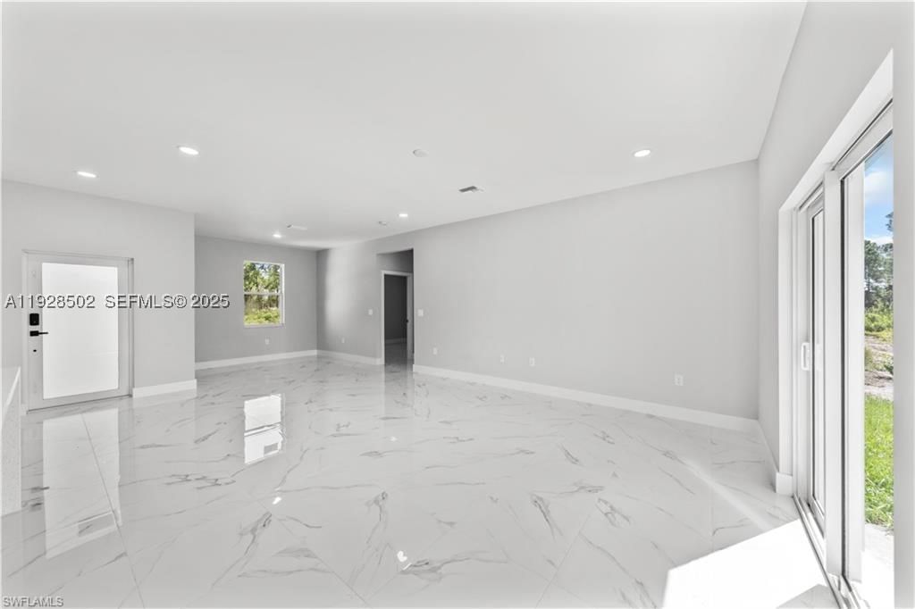 Real estate property located at 1111 DUTCHESS ST E, Lee, Lehigh Acres, Lehigh Acres, FL