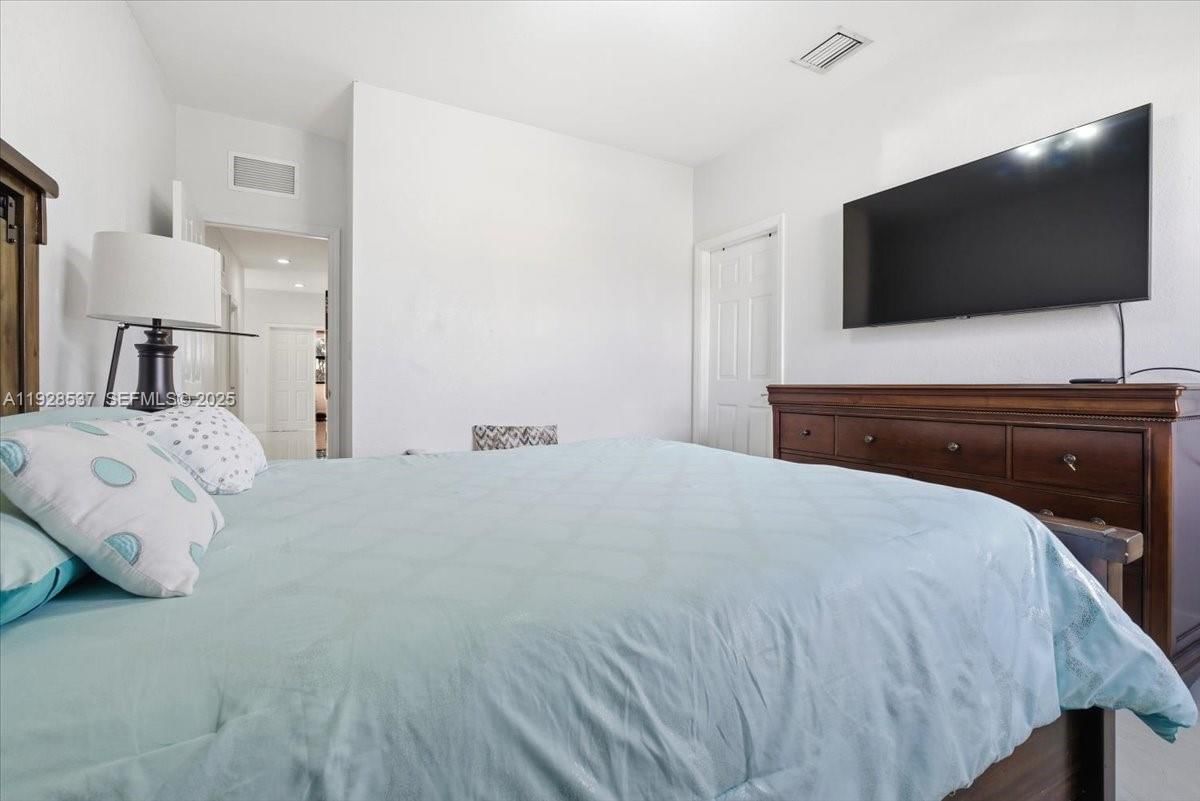 Real estate property located at 3522 86th Ter, Miami-dade, Bellagio, Hialeah, FL