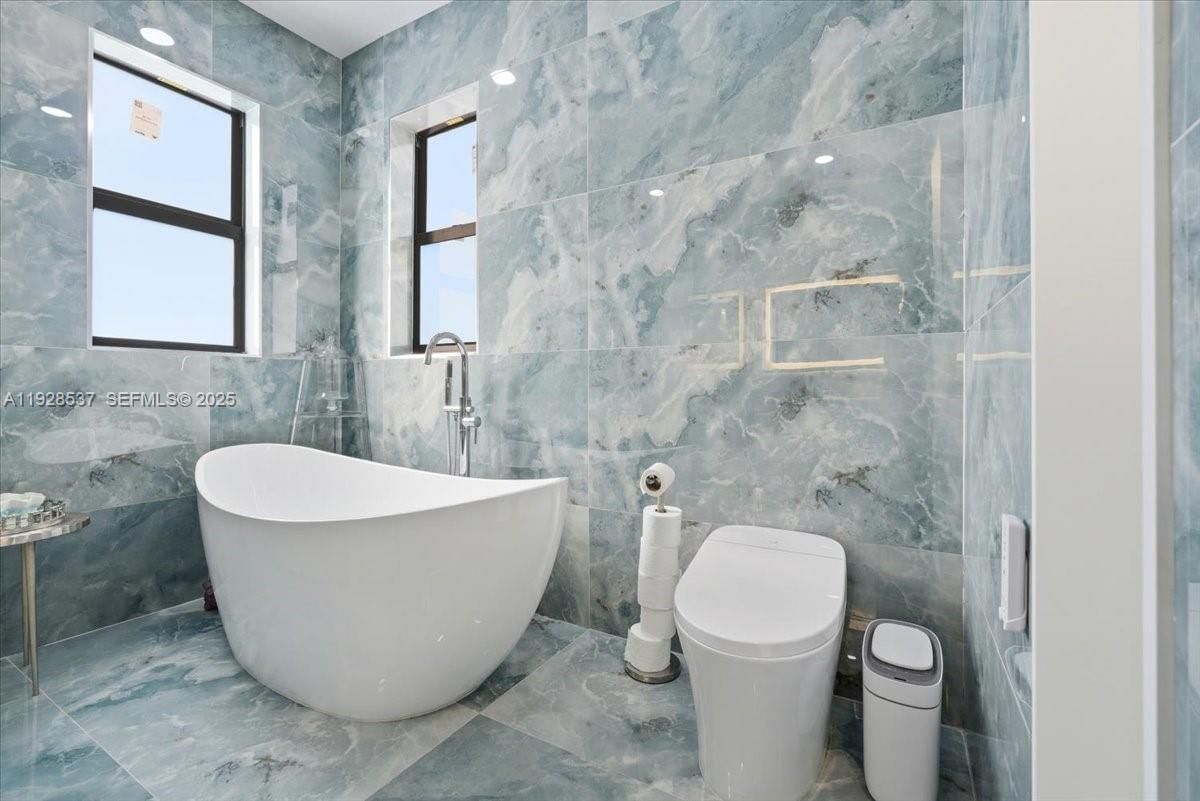 Real estate property located at 3522 86th Ter, Miami-dade, Bellagio, Hialeah, FL