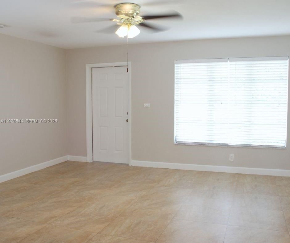 Real estate property located at 5709 64th Way, Broward, Mainlands Of Tamarac Lake, Tamarac, FL