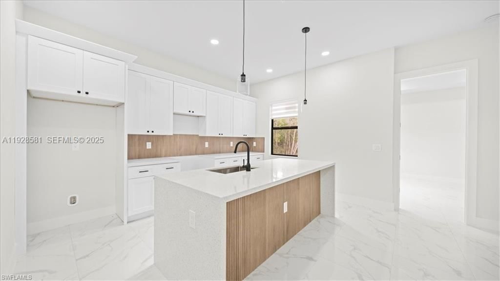 Real estate property located at 840 GUINNE LN, Lee, Lehigh Acres, Lehigh Acres, FL