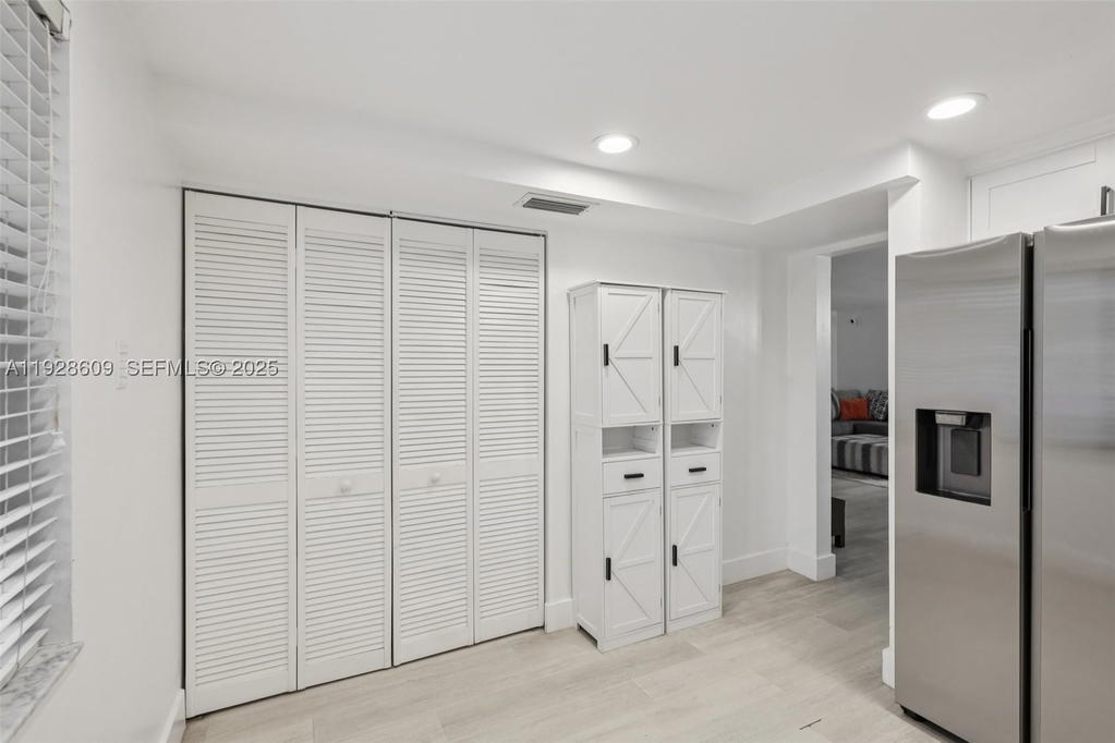 Real estate property located at 30 Chestnut Cir, Broward, Stonebridge Phase 1, Cooper City, FL