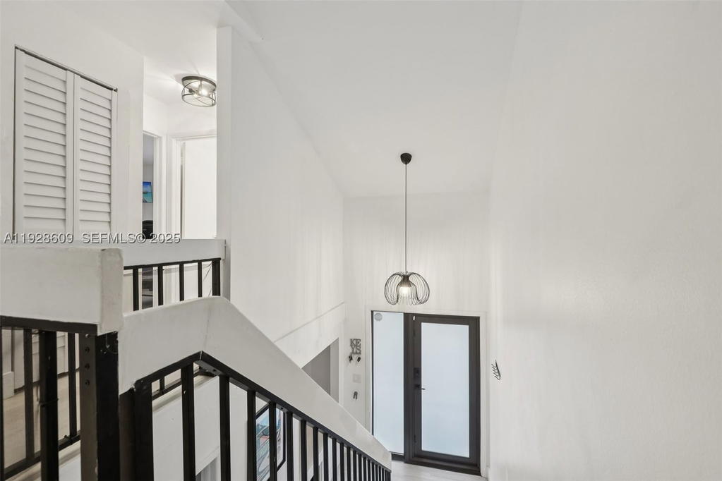 Real estate property located at 30 Chestnut Cir, Broward, Stonebridge Phase 1, Cooper City, FL